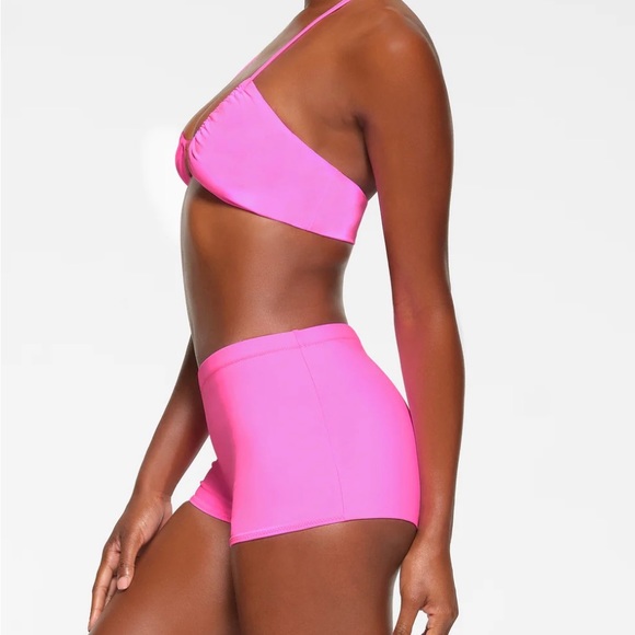 Skims Swim Halter Bikini Top Sz M in Taffy - Picture 3 of 5